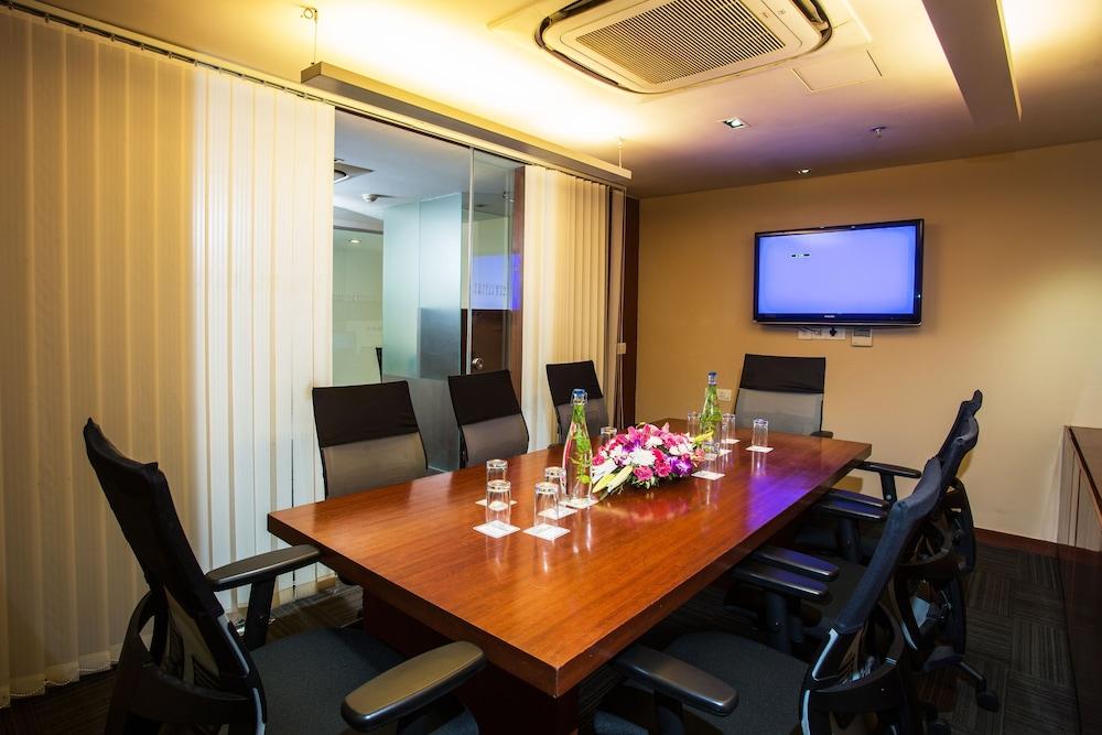 Keys Select By Lemon Tree Hotels, Hosur Road, Bengaluru Buitenkant foto